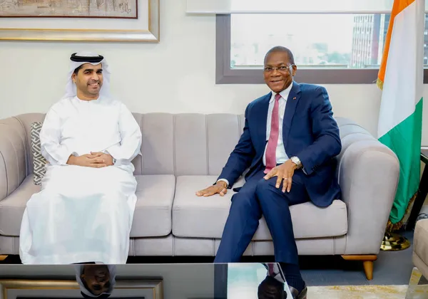 Bruno Koné et Ali Yousef Alnuaimi, ambassadeur des Émirats Arabes Unis en Côte d'Ivoire le 14 mai 2024