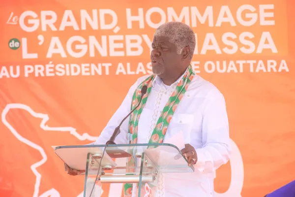 Robert Beugré Mambé dans l'Agneby-Tiassa, lors d'une cérémonie d'hommage au président Ouattara, le samedi 4 mai 2024 à Agbovi