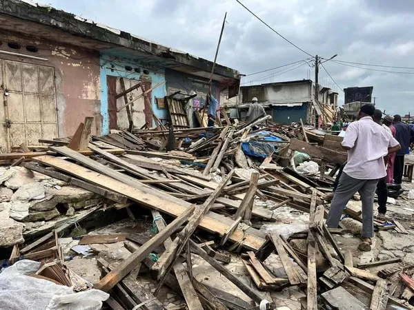 Abobo, démolition de l'ancien grand marché