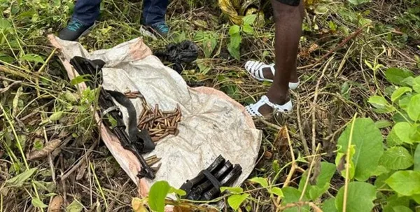 Saisie une arme de guerre de type AK 47 et 139 munitions dans une broussaille à Sanguehi à Bondoukou le 24 juin 2024