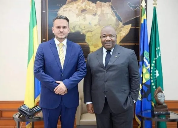 Brice Laccruche Alihanga et Ali Bongo lors d'une rencontre au Palais