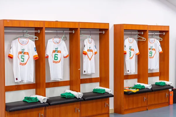 Vestiaire des Éléphants de Côte d'Ivoire avant le match contre le Kenya le 11 juin 2024