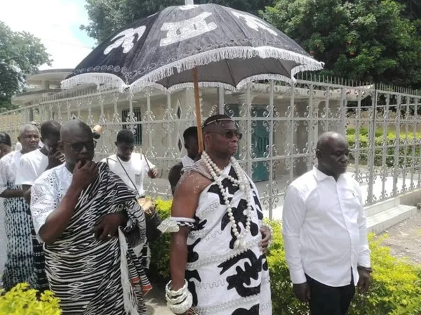 Nanan Kouakou Djè II, le nouveau roi des Baoulé, lors de son intronisation © Crédit photo AIP