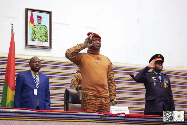 Le capitaine Ibrahim Traoré lors du Premier sommet des Chefs d’Etat de l’Alliance des États du Sahel (AES) à Niamey