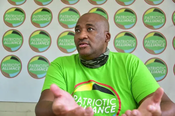 Gayton McKenzie, nouveau ministre des Sports, des Arts et de la Culture d'Afrique du Sud