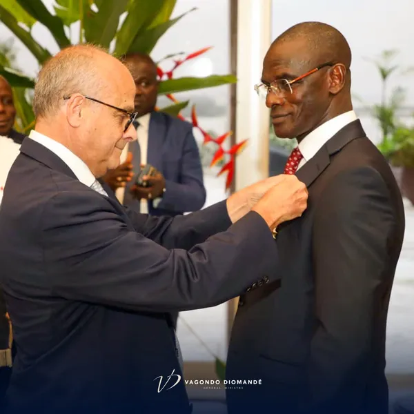 Vagondo Diomandé élevé au rang d'Officier de la Légion d'Honneur