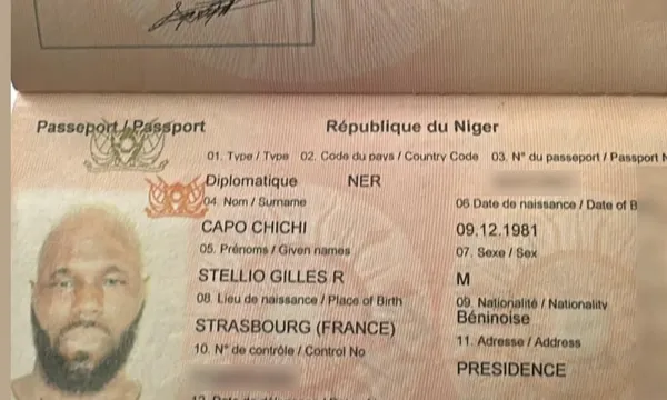 Kemi Seba passeport diplomatique nigérien