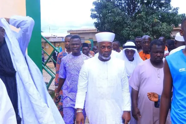 Koné Zakaria, le colonel-major à la prière du vendredi à Séguélon