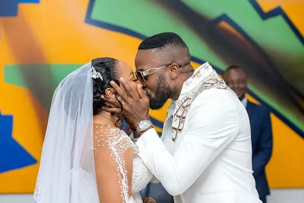Le mariage de Kerozen et Bintou Coulibaly le samedi 28 septembre 2024