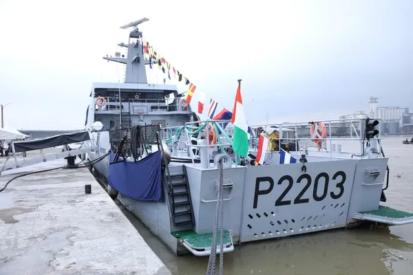 Sécurité maritime : la Côte d’Ivoire renforce sa flotte avec l’arrivée du patrouilleur « Vaillance »