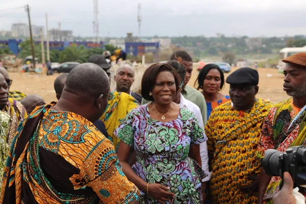 Simone Gbagbo lors de sa visite Abidjan-Adjamé, présidente du MGC le 3 octobre 2024