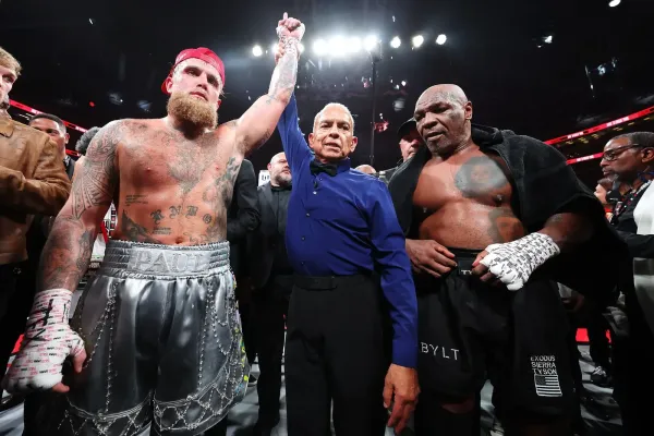 Mike Tyson battu par Jake Paul