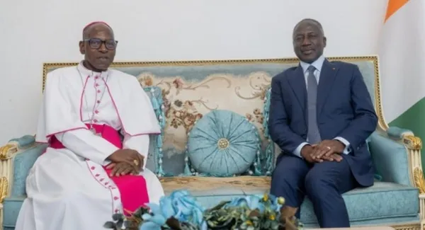 Adama Bictogo et Monseigneur Ignace Bessi Dogbo