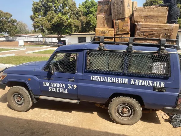 Kani : trois motos chargées de médicaments illicites interceptées