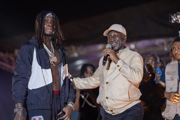Concert : Himra enflamme la BAE de Yopougon et Bictogo vibre avec la jeunesse