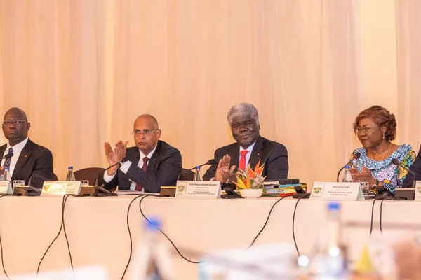 Titrologie 18 février 2025 : revue de la presse ivoirienne: 2026-2030, quel PND pour la Côte d’Ivoire ?