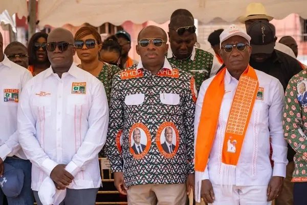 Siandou Fofana appelle à soutenir Alassane Ouattara pour 2025.