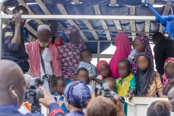 Abidjan : 74 enfants mendiants retirés des rues par le Ministère de la Femme et de l’Enfant