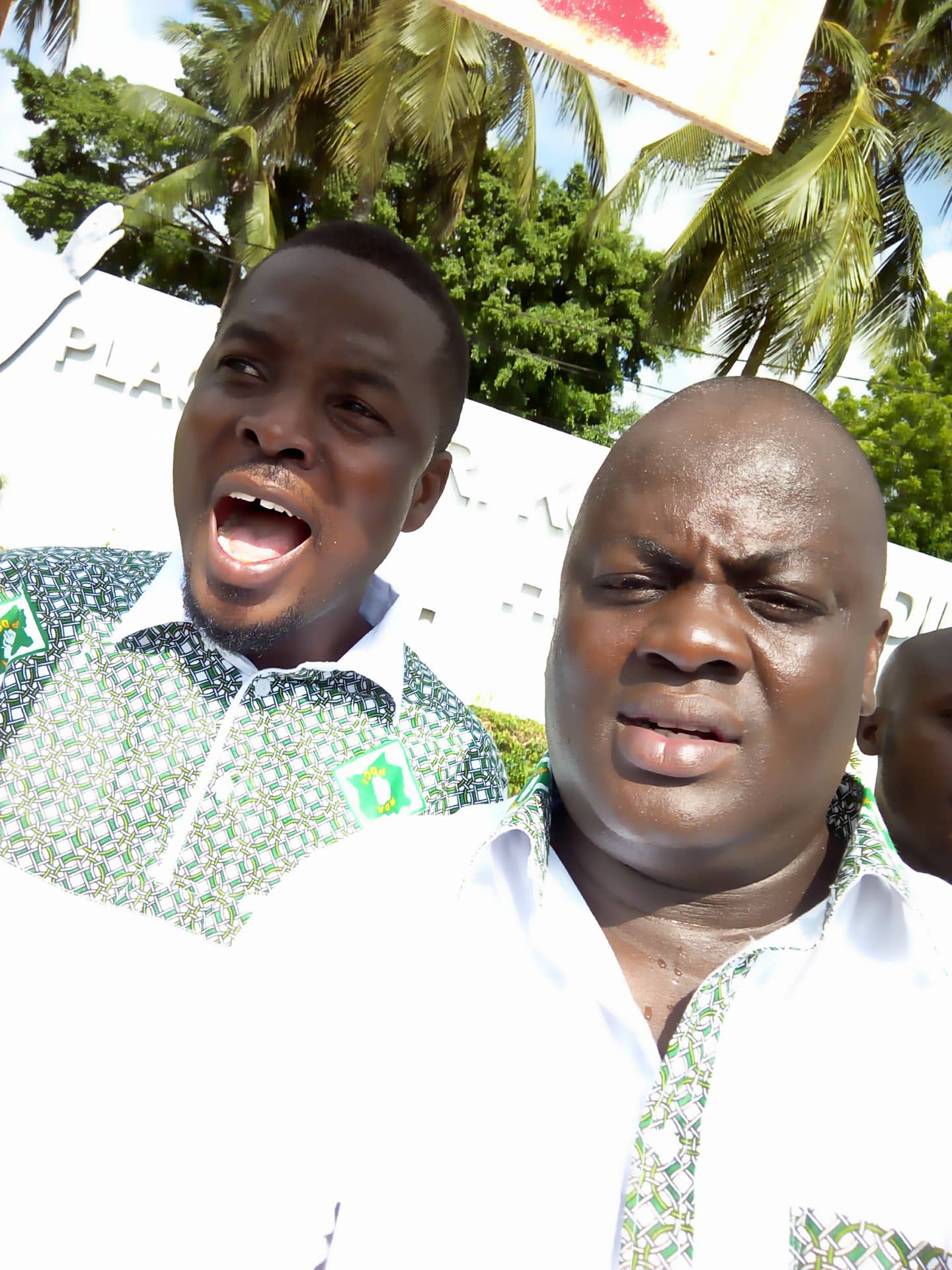 Ngbala Brou Dominique Kouamé et un collaborateur du mouvement Espoir PDCI 2020
