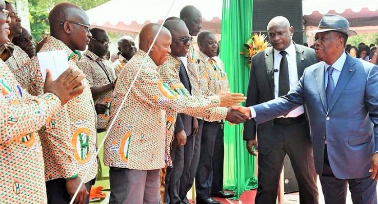 Alassane Ouattara, ce mardi 1er mai 2018, avec les travailleurs au palais de la présidence, à l'occasion de la fête du travai