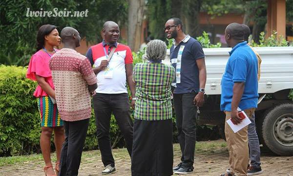 André Silver Konan et les organisateurs du Vivavi 2018, au centre de retraite spirituelle Saint Jean-Baptiste d'Aboisso
