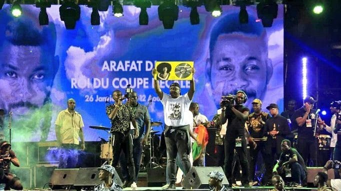 Sidiki Diabaté offre son disque de platine à DJ Arafat: les raisons