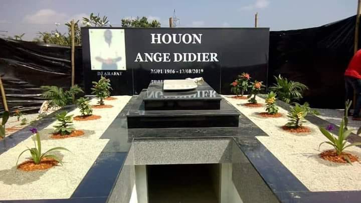 Dj Arafat: voici les premières images de sa tombe