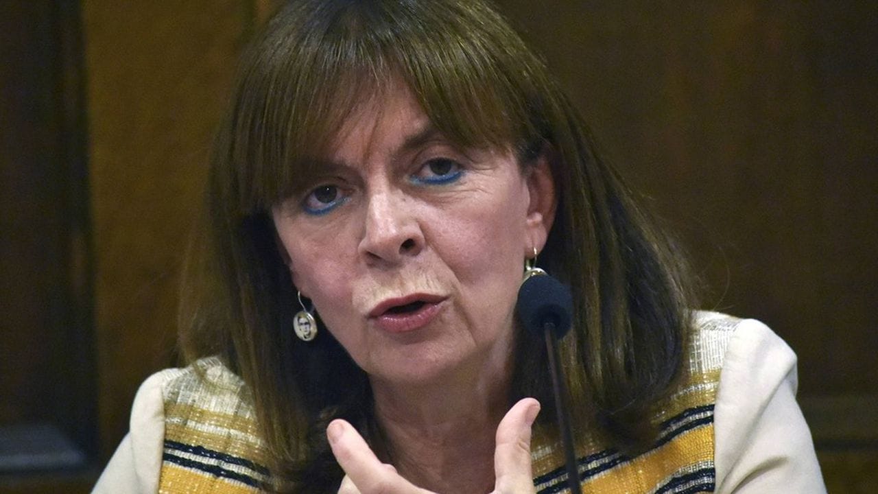 Ekaterini Sakellaropoulou, première femme élue Présidente de la Grèce