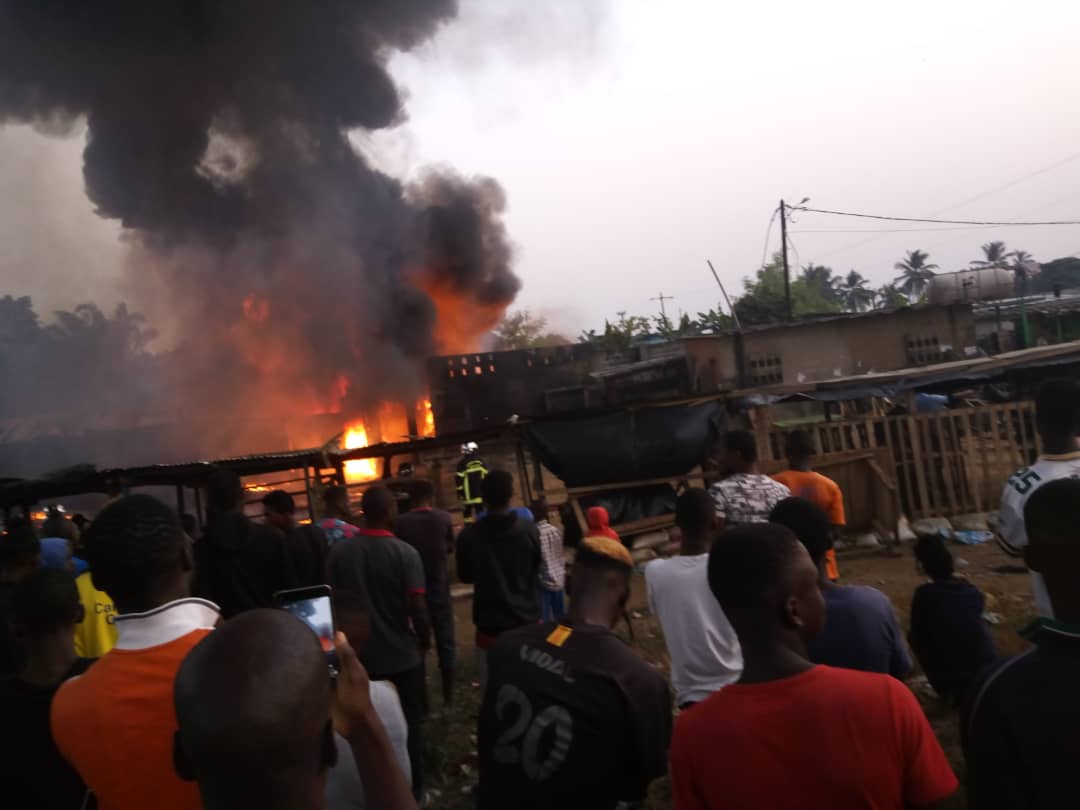 Grave incendie d'une usine de coco à Abobo Anonkoua