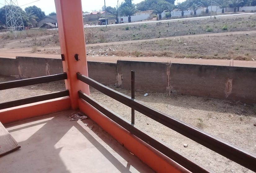 Tiébissou : 2 écoliers blessés en chutant du balcon de leur classe