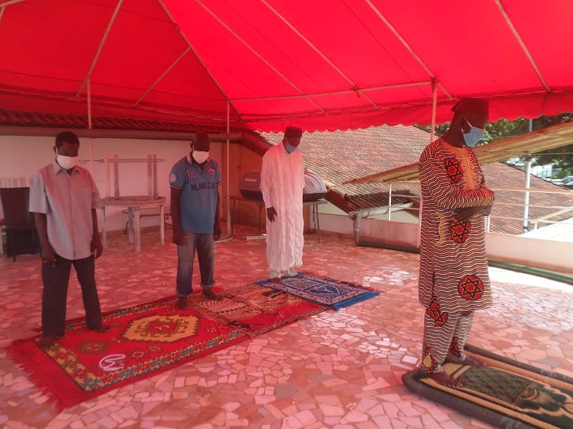 A Agboville, la prière de l’Aïd-el-Fitr faite en famille pour raison de Covid-19 – Actualité ivoirienne 24/05/2020