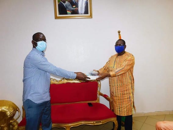 COVID-19 : Des thermomètres à infrarouge offerts au CHR de Bondoukou – Actualité ivoirienne 27/05/2020