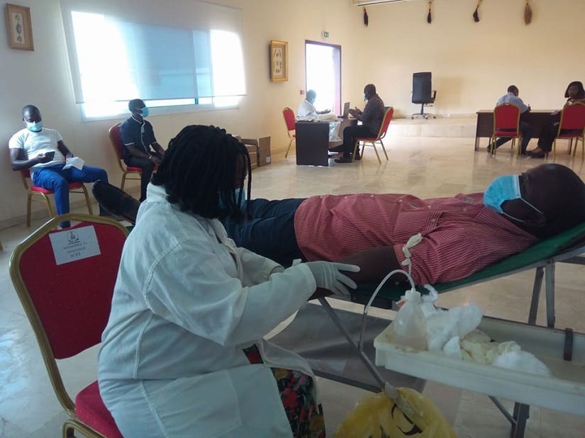 – Opération don de sang à la chambre des rois et chefs traditionnels – Actualité ivoirienne 27/05/2020