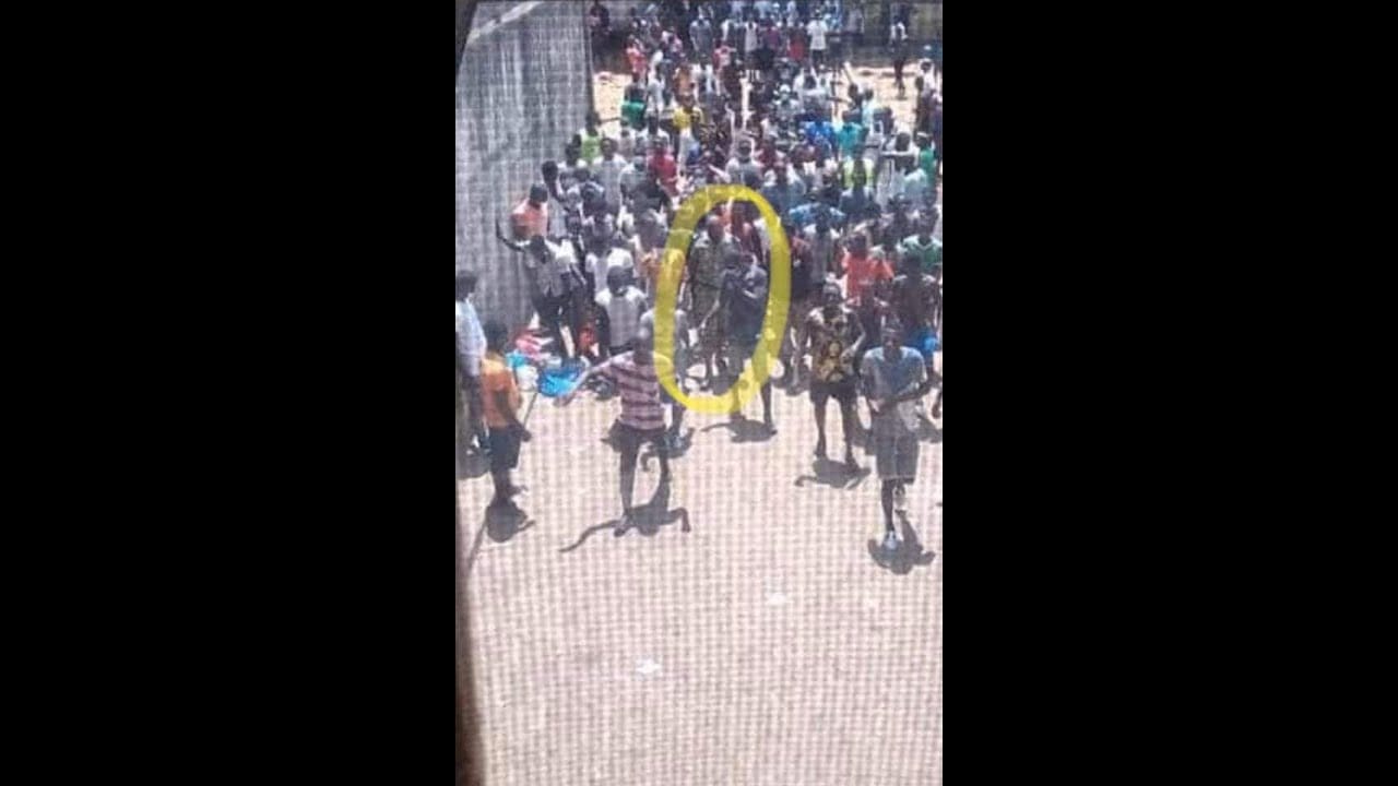 MACA émeute : voici la vidéo de la révolte des prisonniers contre Kassoum Coulibaly alias « La Machine »