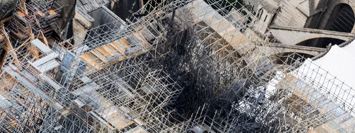 France : début du démontage de l’échafaudage endommagé par l’incendie à Notre-Dame