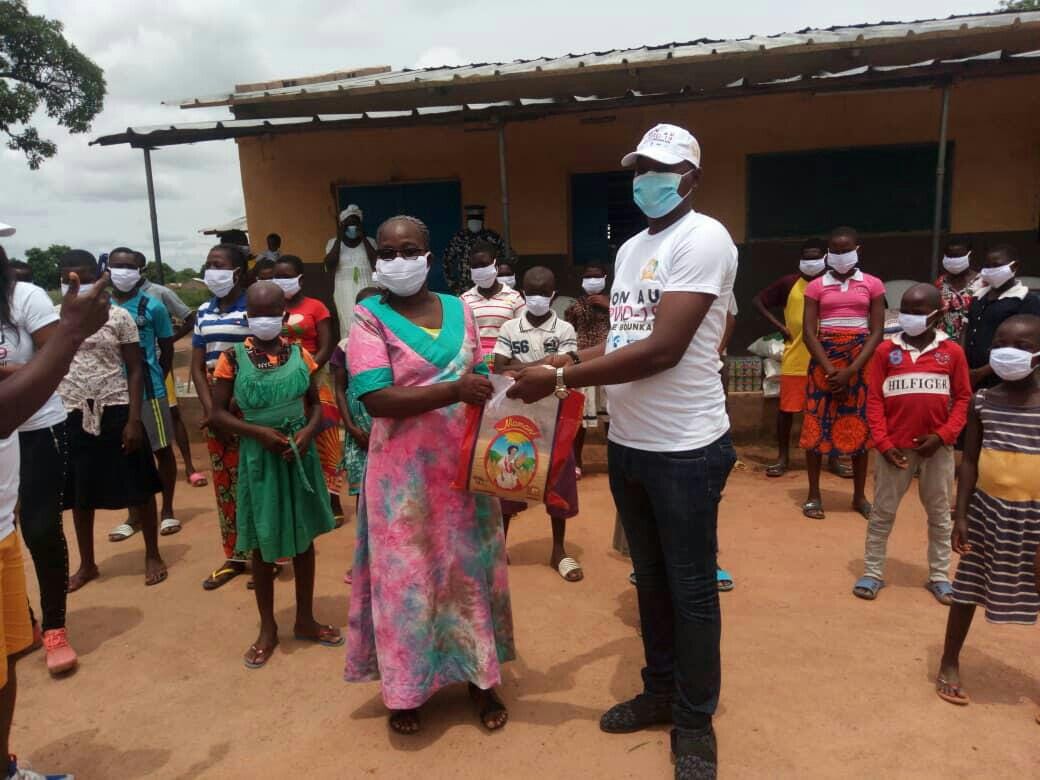 Une Ong fait des dons à un orphelinat de Doropo – Actualité ivoirienne 01/06/2020