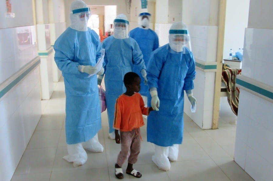 Sierra Leone : les équipes médicales chinoises prolongent leur séjour pour combattre le COVID-19 – Actualités 01/07/2020