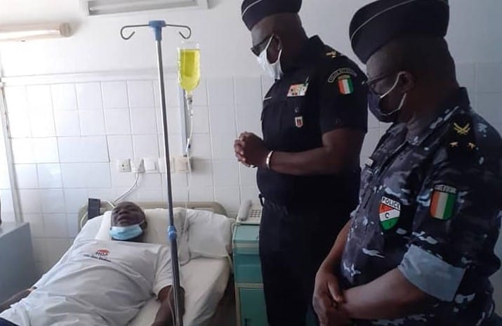 Visite de compassion de Kouyaté Youssouf, DG de la police au Commissaire de Bonoua agressé le 13 août , en images
