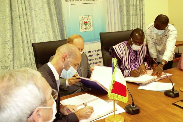 Burkina Faso: 8 milliards pour faire sortir 10.000 ménages vulnérables de la pauvreté à Ouagadougou