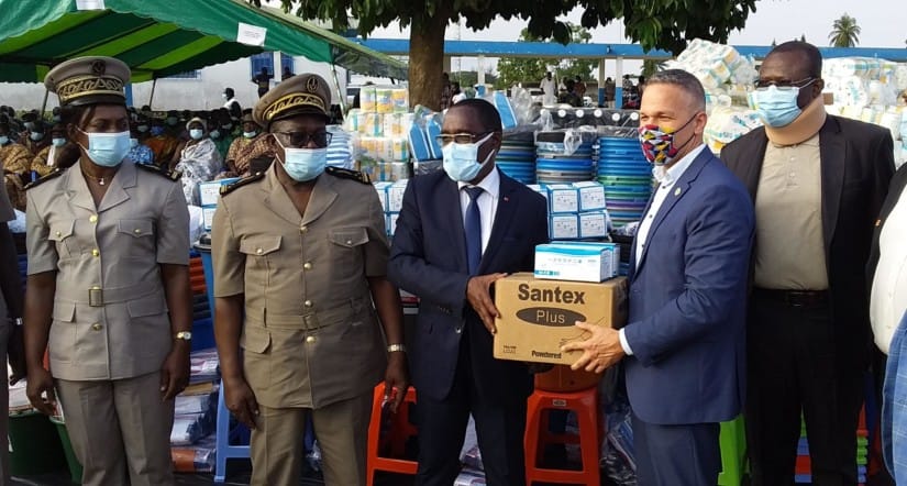Lutte contre le Covid-19: remise de kits sanitaires au district d’Adiaké