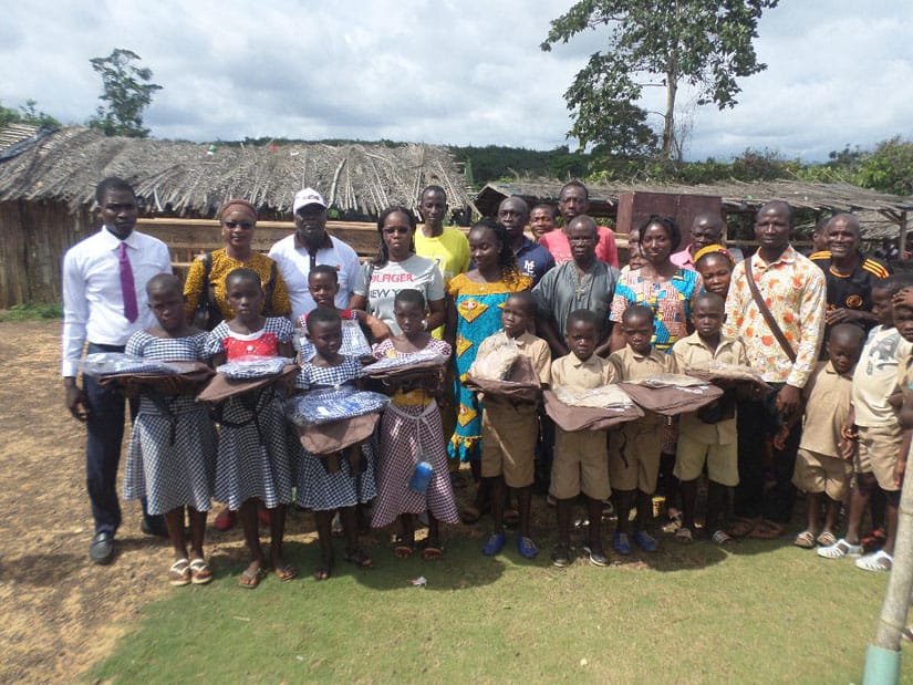 Le Conseil café-cacao offre 2000 kits scolaires et des tables-bancs aux enfants des producteurs – Actualité ivoirienne 21/10/2020