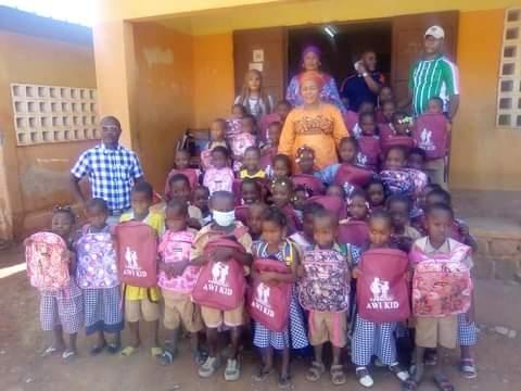 Touba : une Fondation offre des kits scolaires aux écoliers