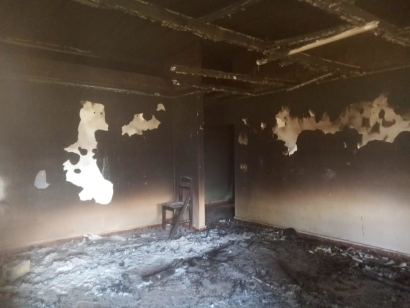 Les locaux de la CEI incendiés avec tout le matériel vote à Zaranou