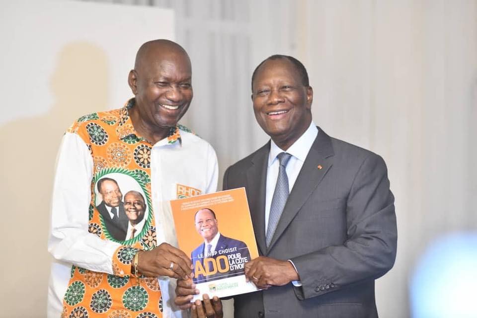 Remise des feuilles pour la Campagne de Ouattara