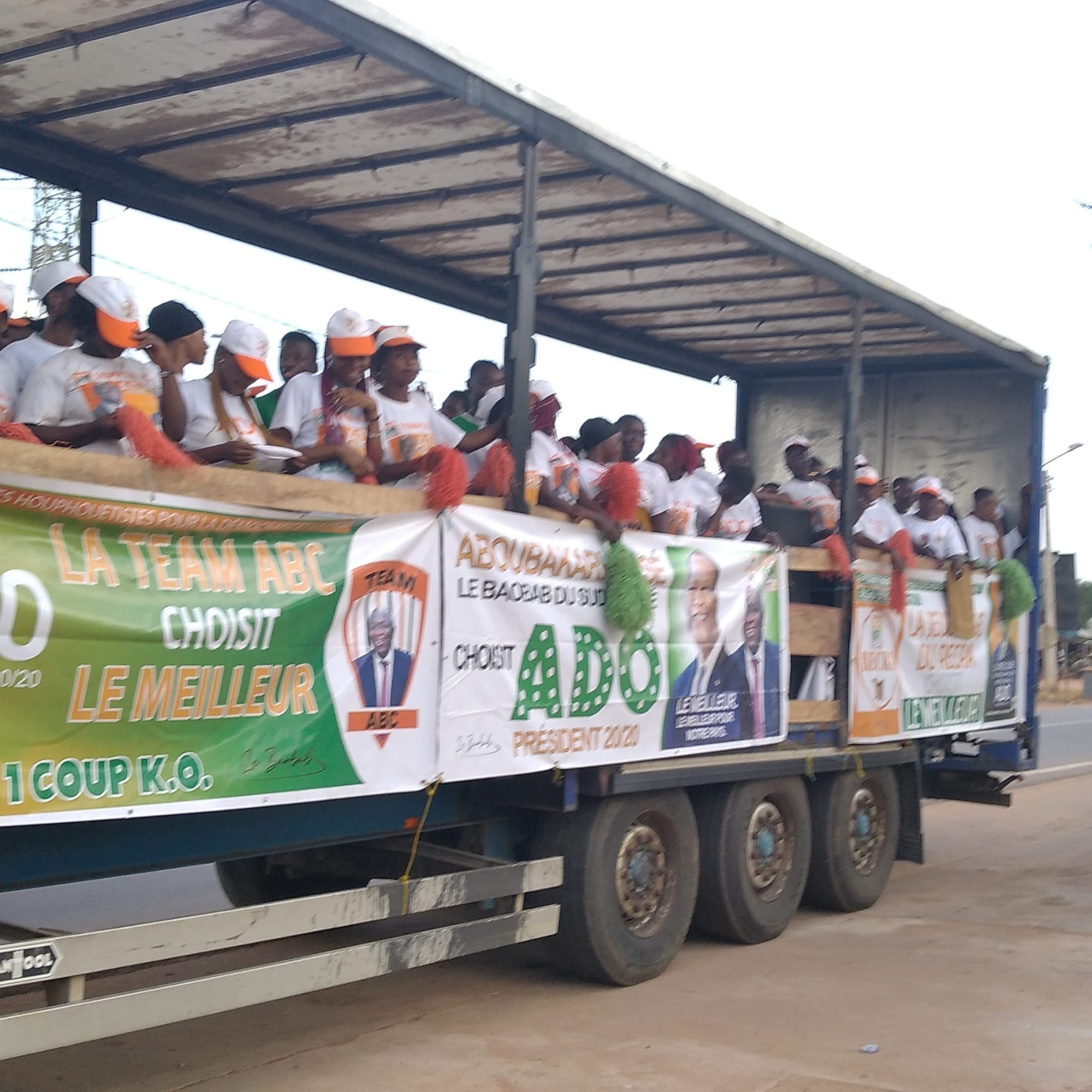 Une célébration pour la victoire de Ouattara à Aboisso
