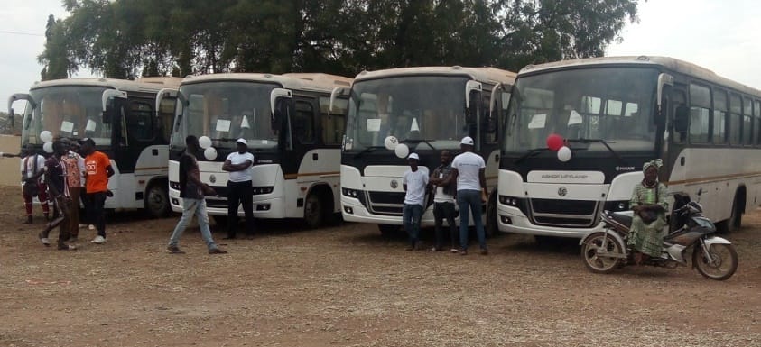 Les transporteurs de la Bagoué reçoivent 12 véhicules