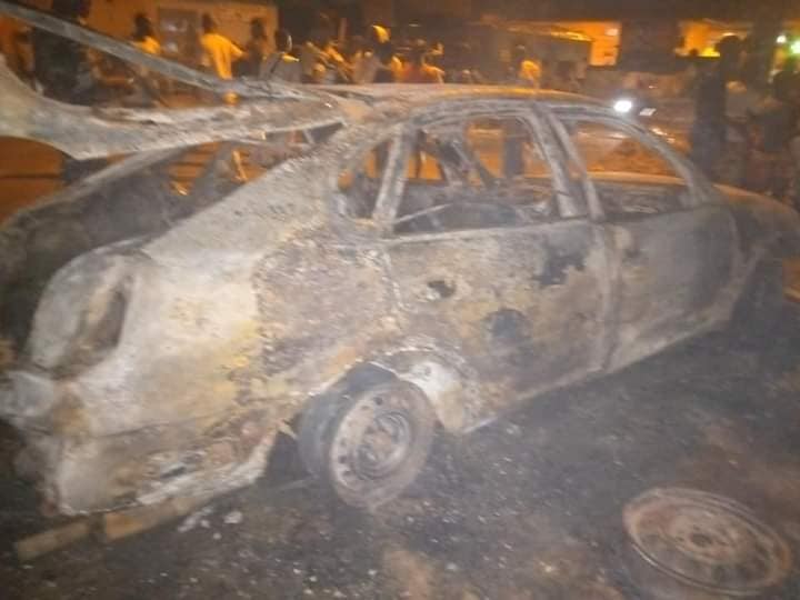 Un taxi roulant au gaz s’enflamme à Adzopé : le conducteur blessé