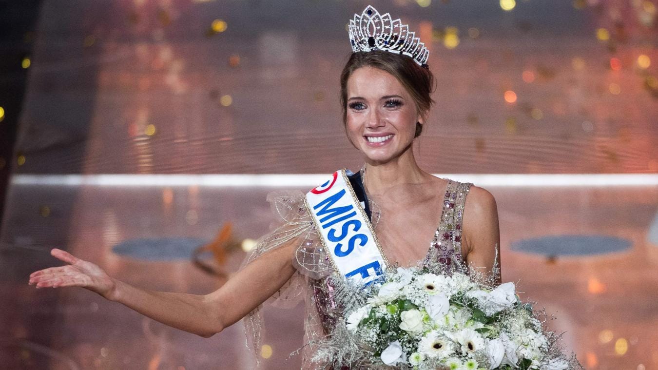 Amandine Petit, Miss Normandie, élue Miss France 2021