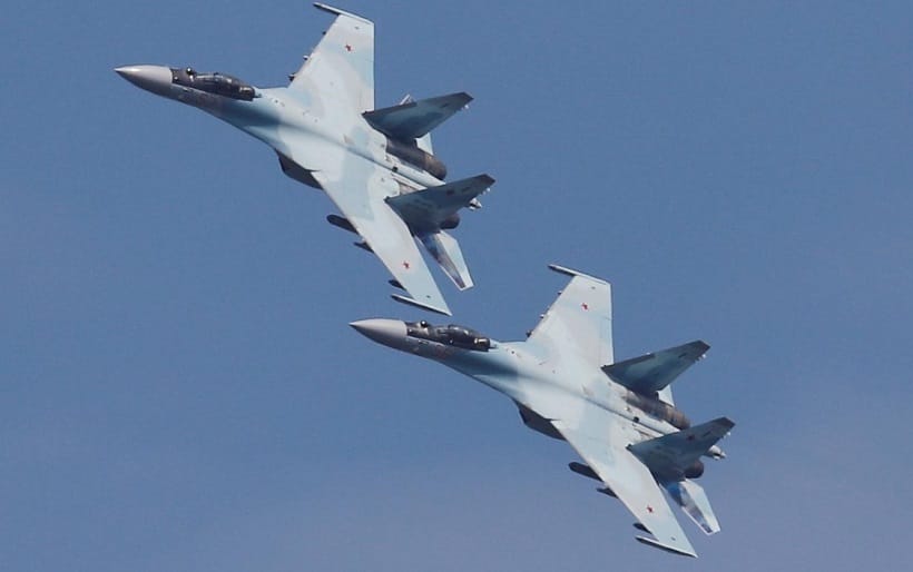 Un avion russe intercepte un militaire Japonais