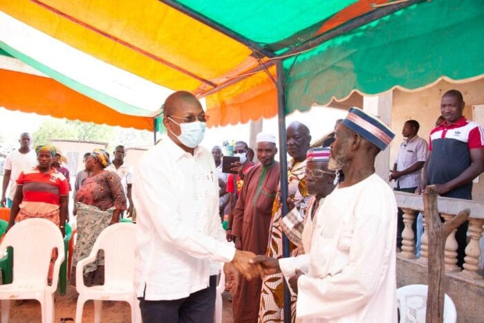 Bruno Koné s’enquiert des préoccupations des populations des localités de Kouto – Actualité ivoirienne 23/12/2020